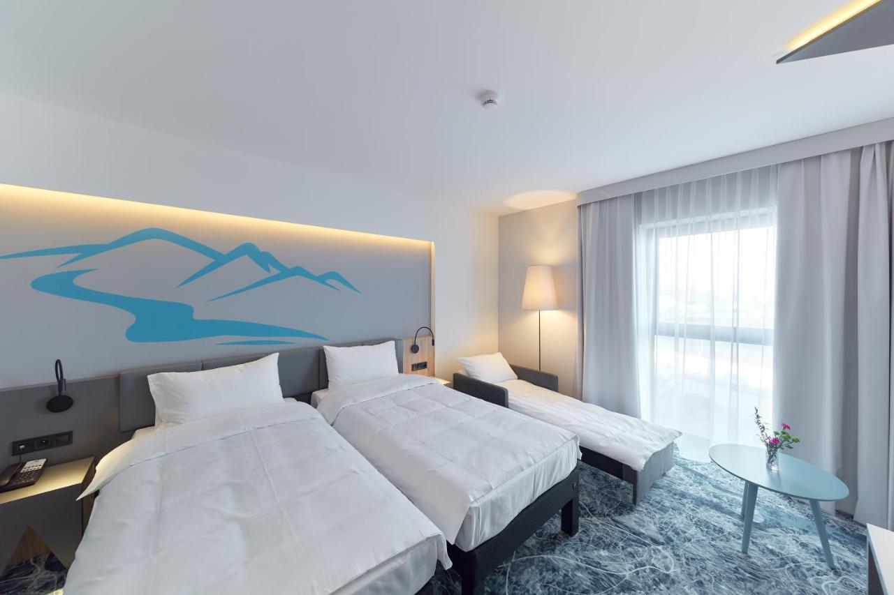 Ibis Styles Nowy Targ Hotel Exterior foto