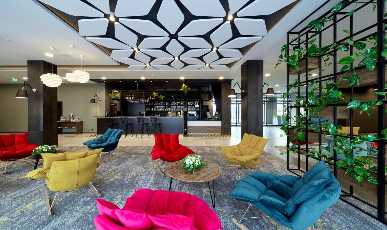 Ibis Styles Nowy Targ Hotel Exterior foto